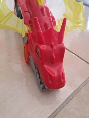 Φορτηγό-Εκτοξευτής Δράκος Hot Wheels μεταχειρισμένο