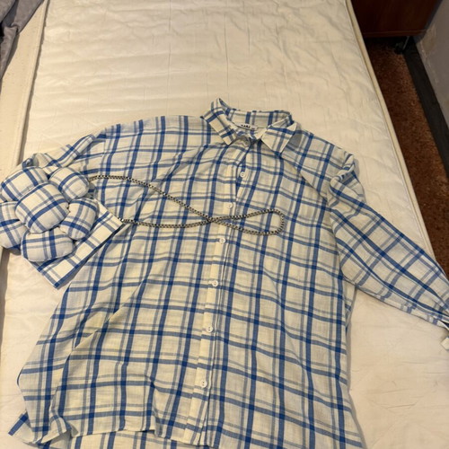 Checked shirt like new, white and blue, one size