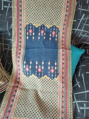Hand embroidery like new, dimensions 100x42