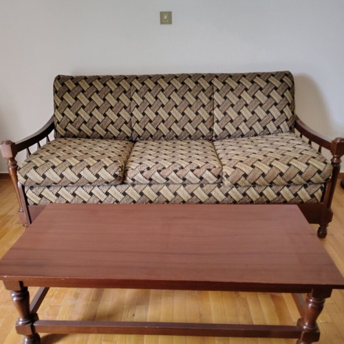 Sofa bed and 2 armchairs like new