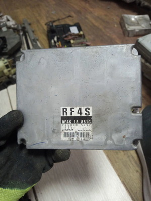 Computer ECU Mazda 323 RF4S18881C used