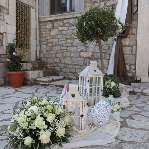 Set of 3 used lanterns