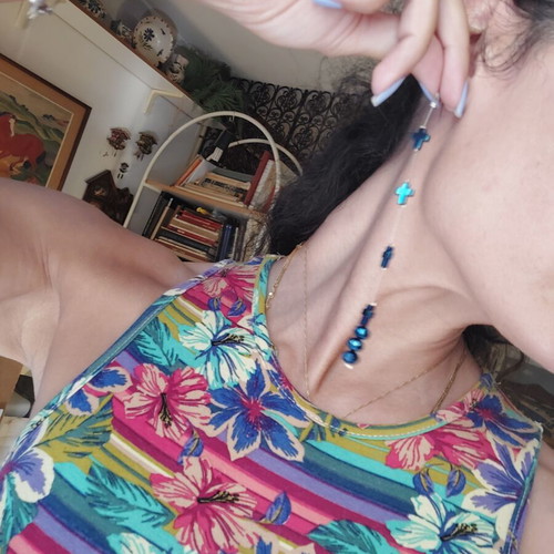 Long earrings blue iridescent, like new, hypoallergenic hooks