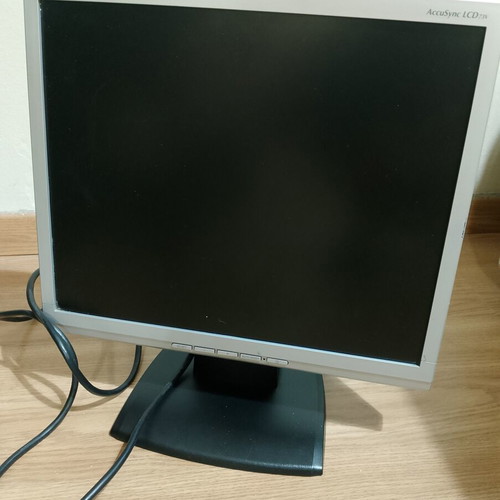 Lec LCD 17 Monitor used in good condition