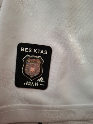 Adidas 2010-11 Besiktas Shirt Jersey #7 Quaresma like new