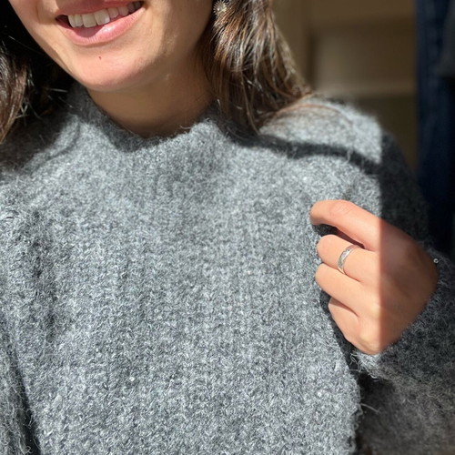 Guess gray sweater brand new, size XS