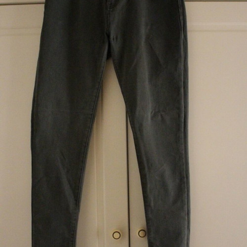 Jeans new gray, sizes L and XL