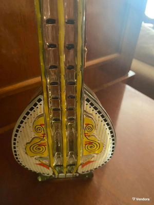 Bouzouki-shaped liquor bottle used with painted details