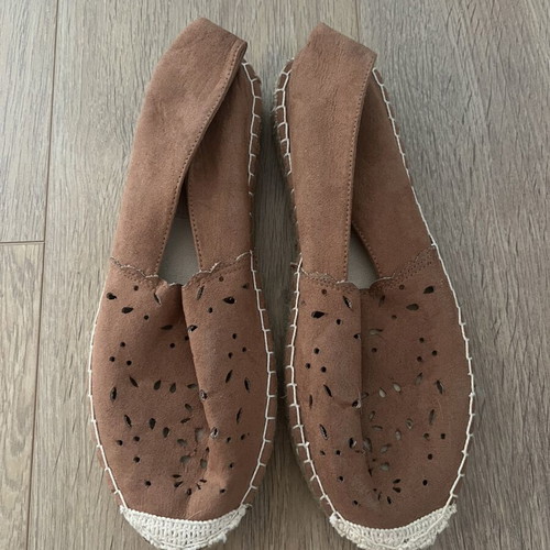 Espadrilles Arena terracotta suede like new, perforated design