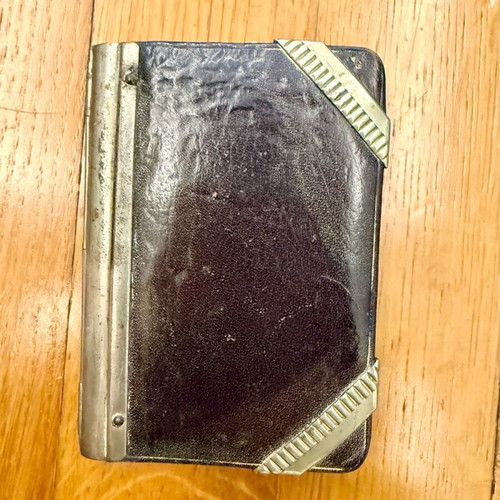 Vintage aide-mémoire used with pencil and leather case