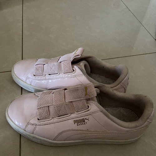 Puma women's athletic shoes used, pink, size 37