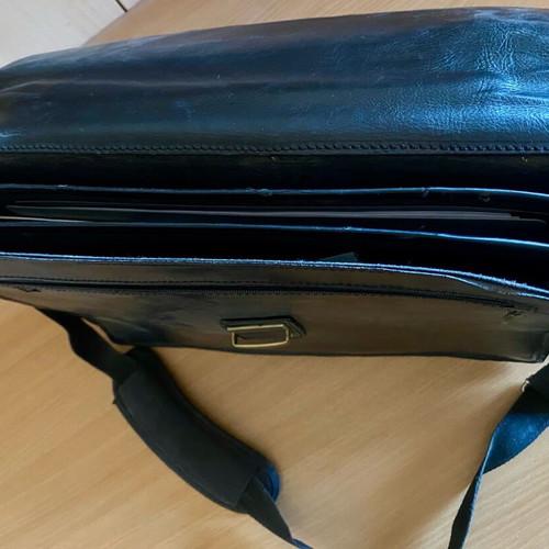 Leather briefcase like new, black