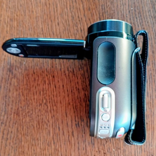Samsung SMX-F30 retro camera like new