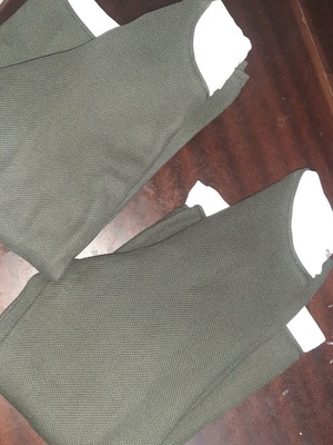 Pull & Bear blouses size M like new, white and green, pack of 2