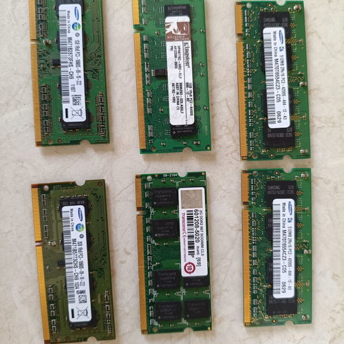 RAM memories used DDR2 and DDR3 for desktop and laptop, bundle