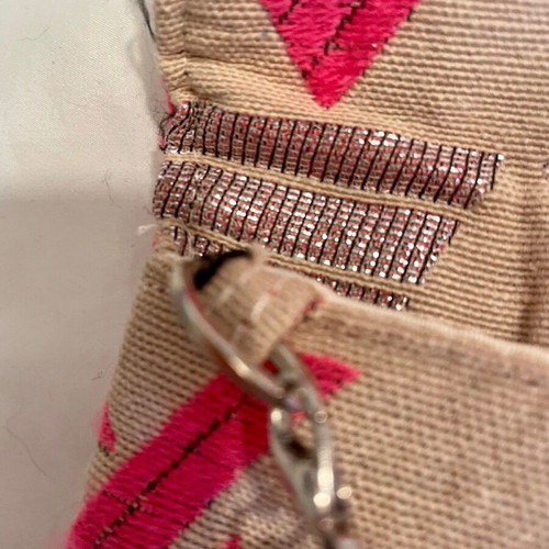 Woven clutch bag with chain handle, summer style handheld