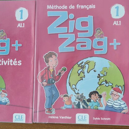 Zig Zag A1 French books like new, set of 2