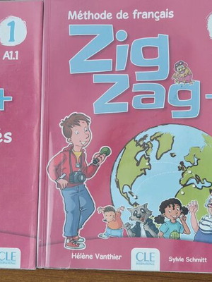 Zig Zag A1 French books like new, set of 2