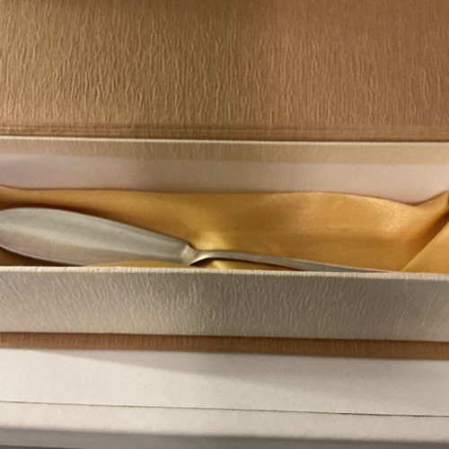 Vintage Sheffield Butter Knife EPNS-A in Satin Gift Box like new