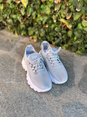 Sport shoes very light, grey, size 36, new