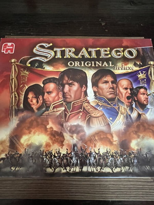 Stratego Original Deluxe board game by Jumbo B.V