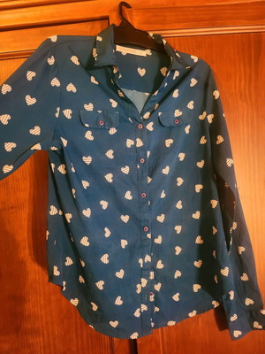 Sugarhill shirt with hearts like new, size M