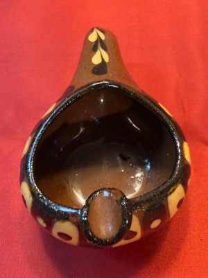 Ceramic ashtray like new with traditional Bulgarian Troian art