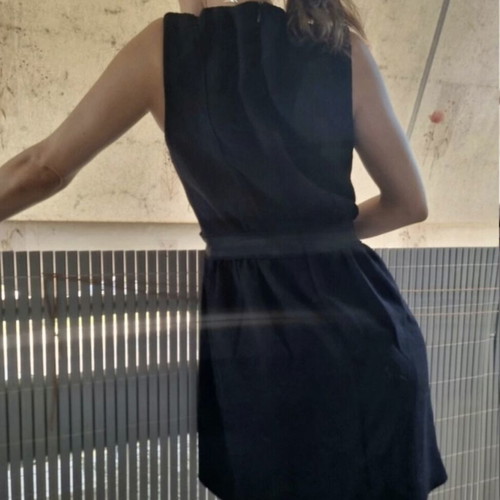 Dress comptoir des cotonniers black like new with zipper and subtle shimmer