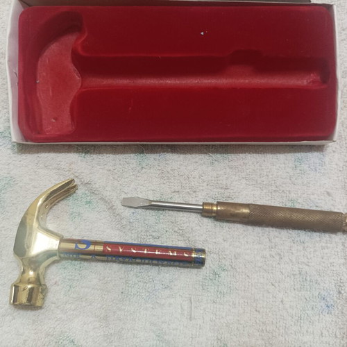 5 in 1 Handy Tool like new, collectible hammer and screwdriver