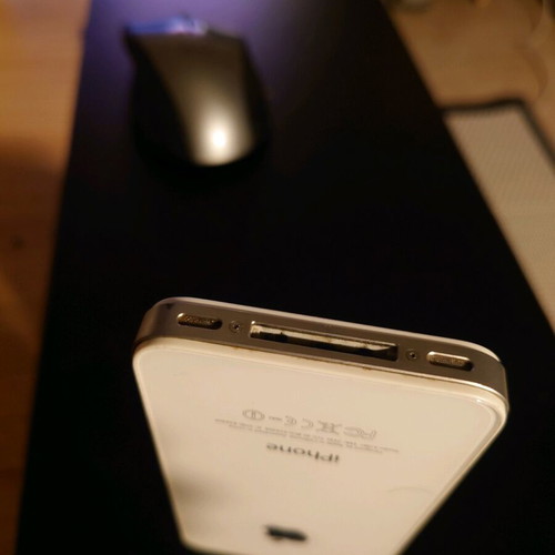 iPhone 4s like new, collectible with iOS6, white