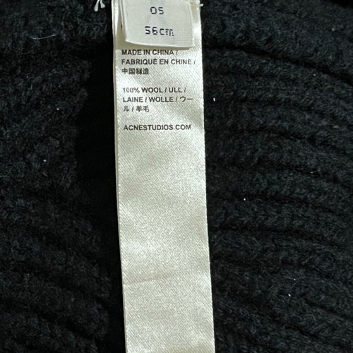 Acne Studios Large Face Logo Beanie like new, black