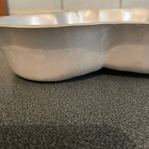 Bear-shaped baking pan used 35cm