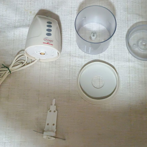Crown Exclusive multifunctional blender used with parts