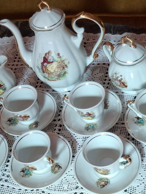 Vintage tea set 15 pieces unused, complete in box