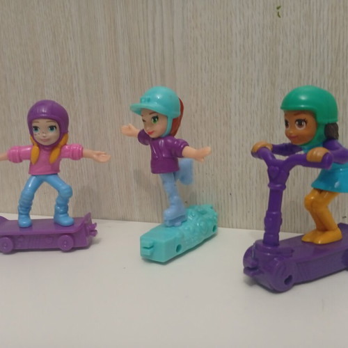 Mattel Polly Pocket Skateboard Skate Figure Set Burger King