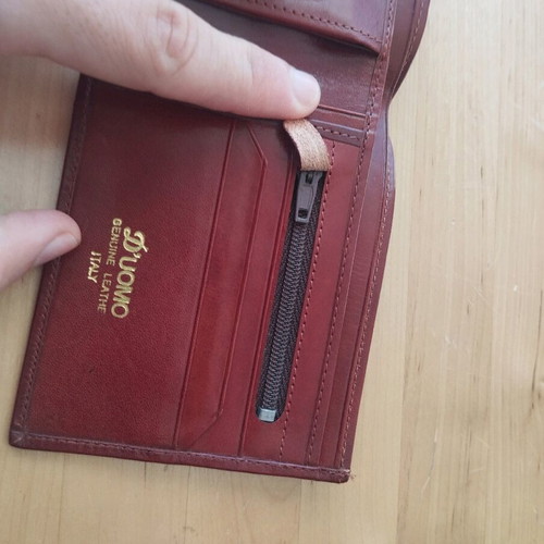 Burgundy leather wallet like new