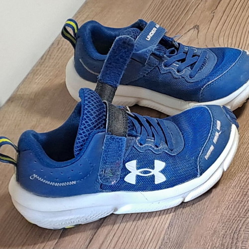 Under Armour Bps Assert 10 Kids Athletic Shoes Used Blue Size 29