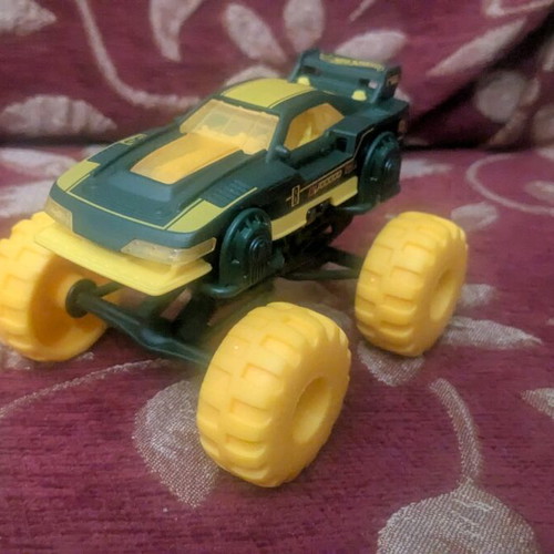 GT-Scorcher from Kinder Surprise new