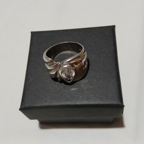 Silver 925 and 14K gold ring 9gr with large zircon stone, like new