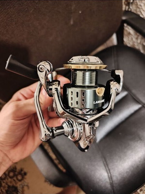 Fishing reel 3000 new, suitable for spinning and casting