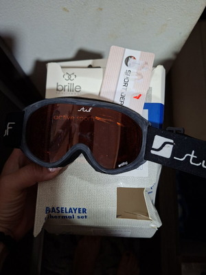 Ski goggles new with tag