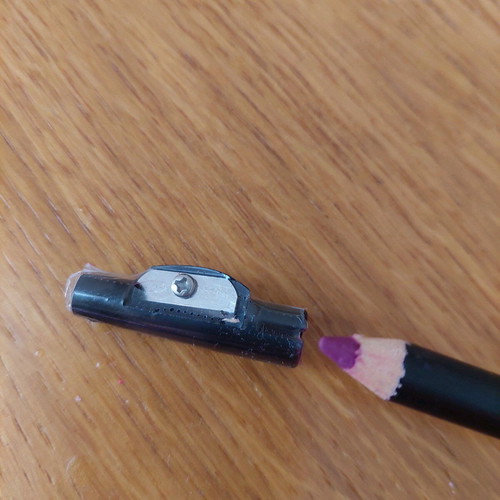 Dust and Cream 032 Hot Purple lip pencil used