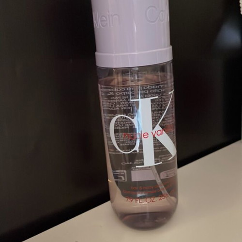 Calvin Klein Nude Vanilla Body Mist 200 ml new