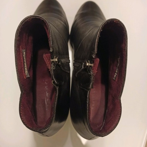 Tamaris ankle boots No 41 like new, black leather