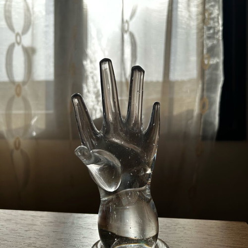 Decorative glass hand like new, ideal for rings