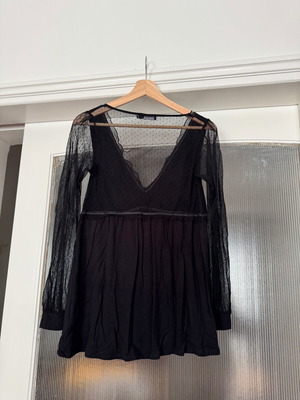 Blouse with tulle black, size S, like new