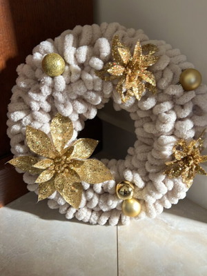 Στεφάνι χειροποίητο μπεζ πλεκτό, διάμετρος 28 εκ, καινούργιο