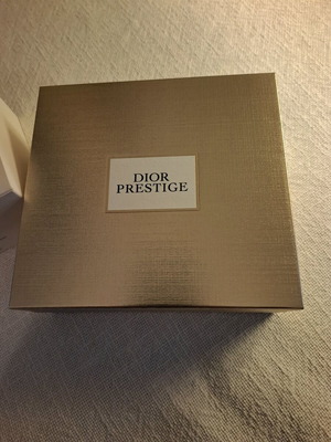 Dior Prestige cosmetic box like new