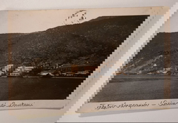 Καρτ ποστάλ "ΚΑΖΙΝΟ ΛΟΥΤΡΑΚΙΟΥ", ασπρόμαυρο.