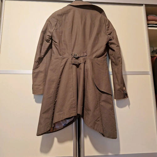 St- Martins trench coat like new, green, size M